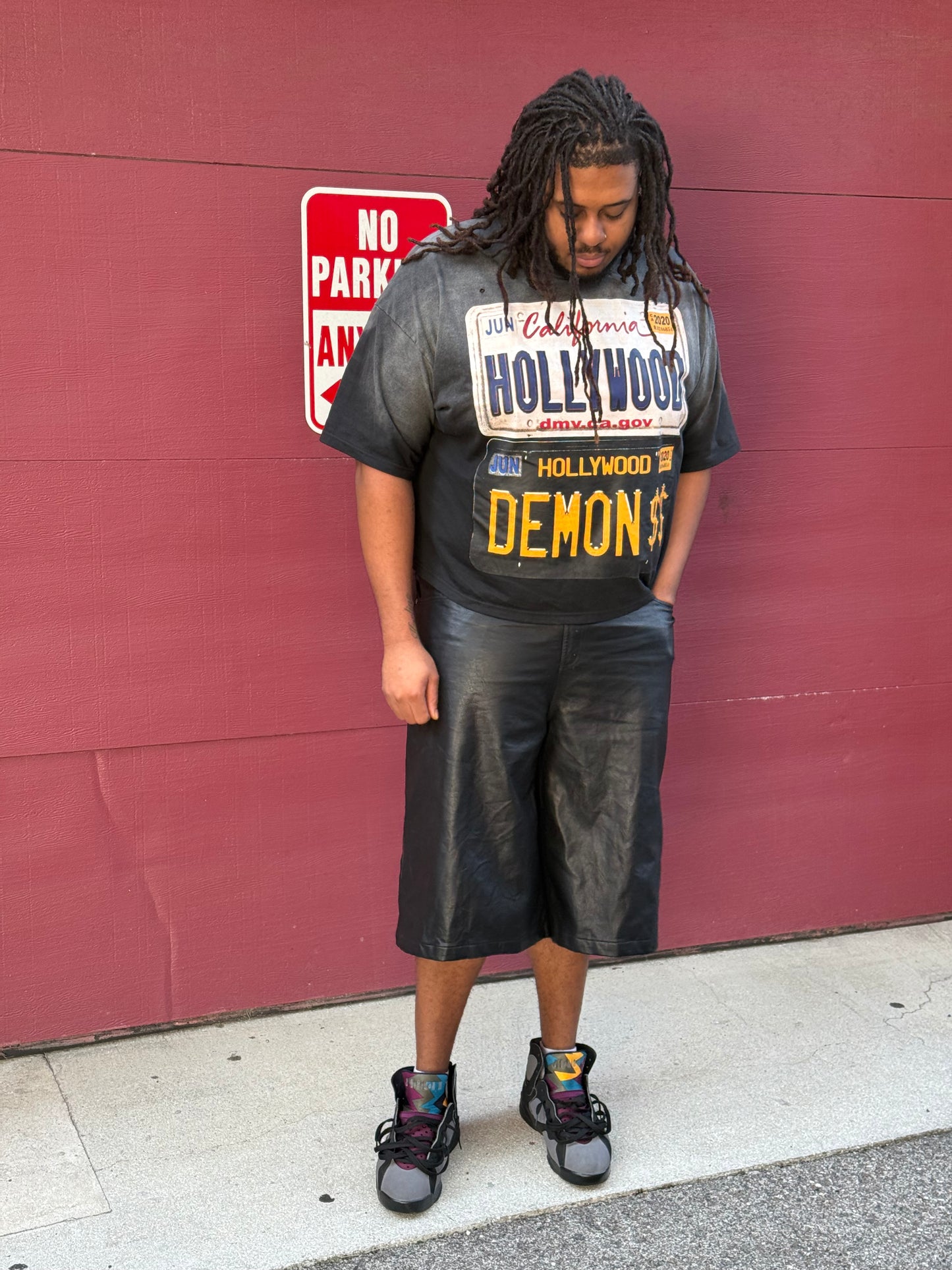 BLACK LICENSE TEE