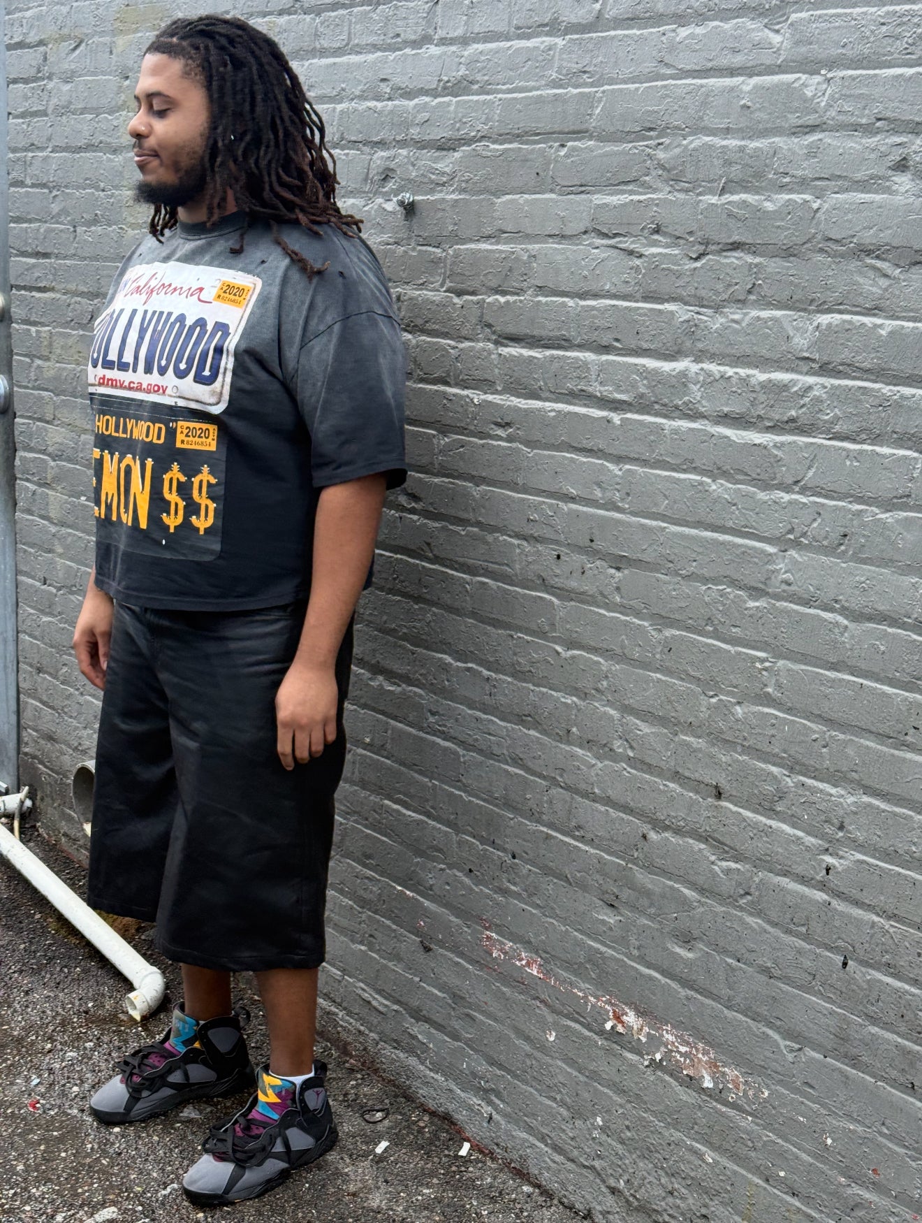 BLACK LICENSE TEE